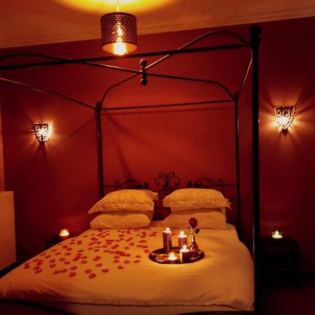 Hotel Riad Liege Bagian luar foto