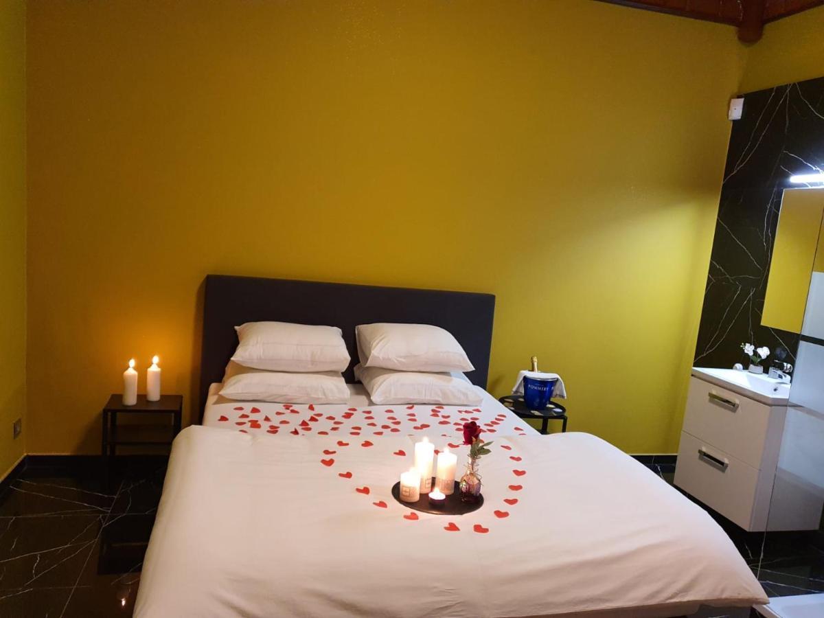 Hotel Riad Liege Bagian luar foto