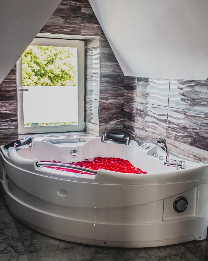 Hotel Riad Liege Bagian luar foto