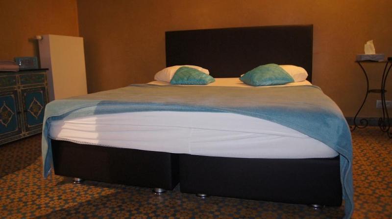 Hotel Riad Liege Bagian luar foto